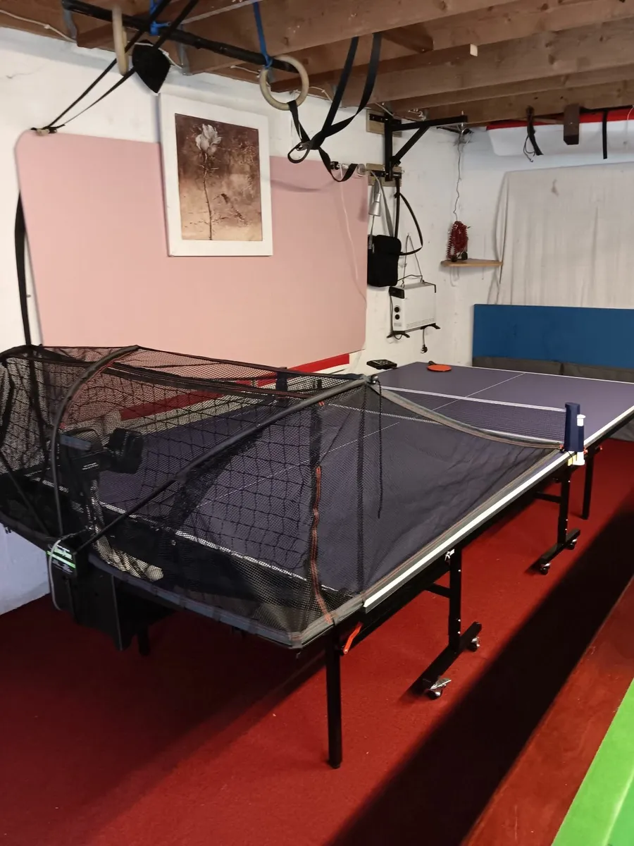 Table tennis Robot and table - Image 3
