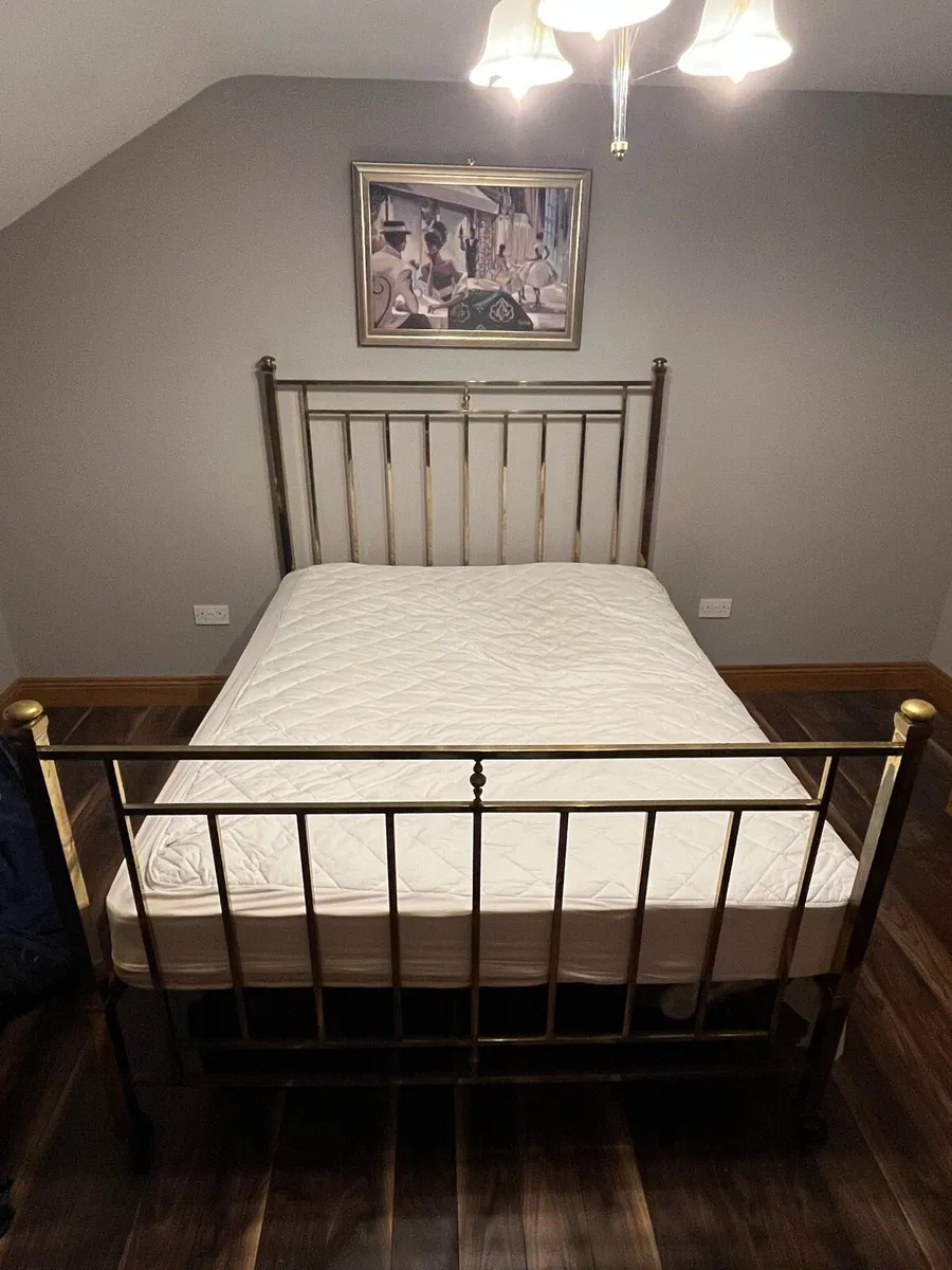 Brass bed - Image 1