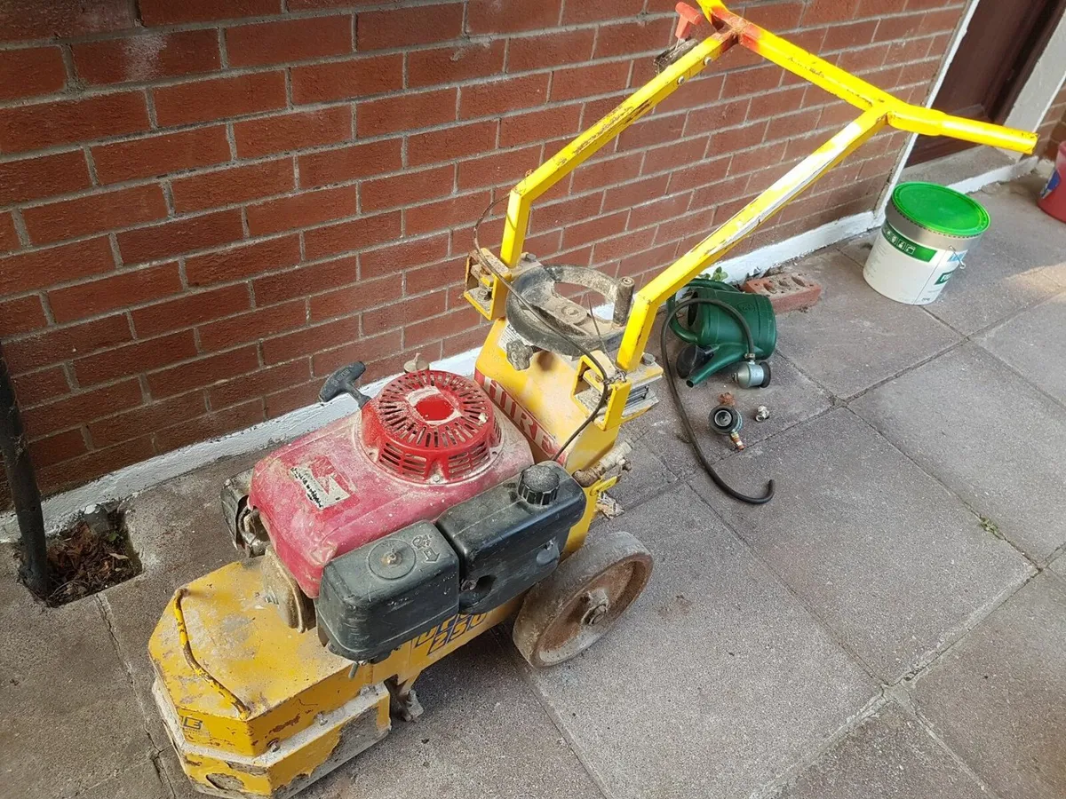 Concrete grinder / polisher - Image 1