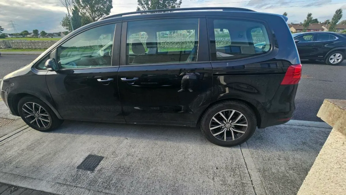 Sharan 2.0 tdi DSG automatic - Image 2