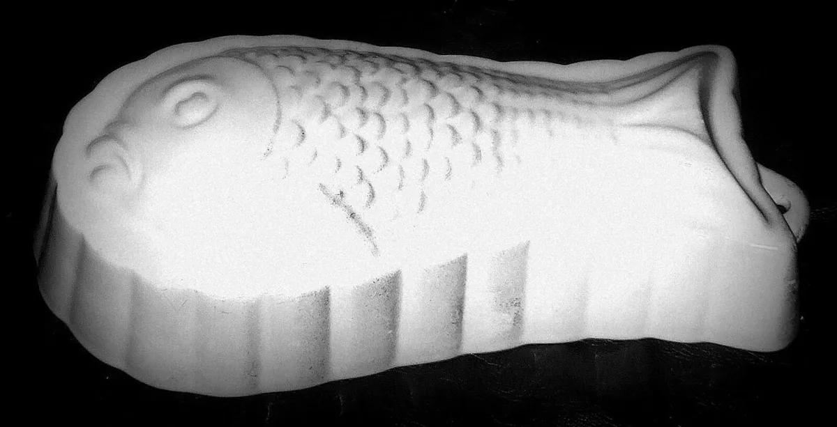 Vintage Harrods White Ceramic Fish Mould - Image 1