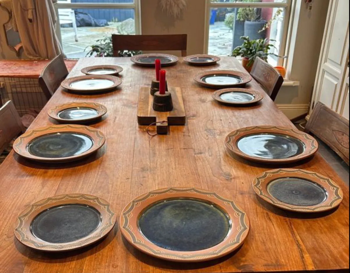 Handcrafted Dinner plate set - Image 1