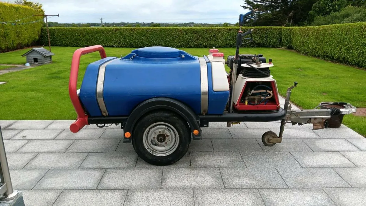 Bowser powerwashet - Image 1