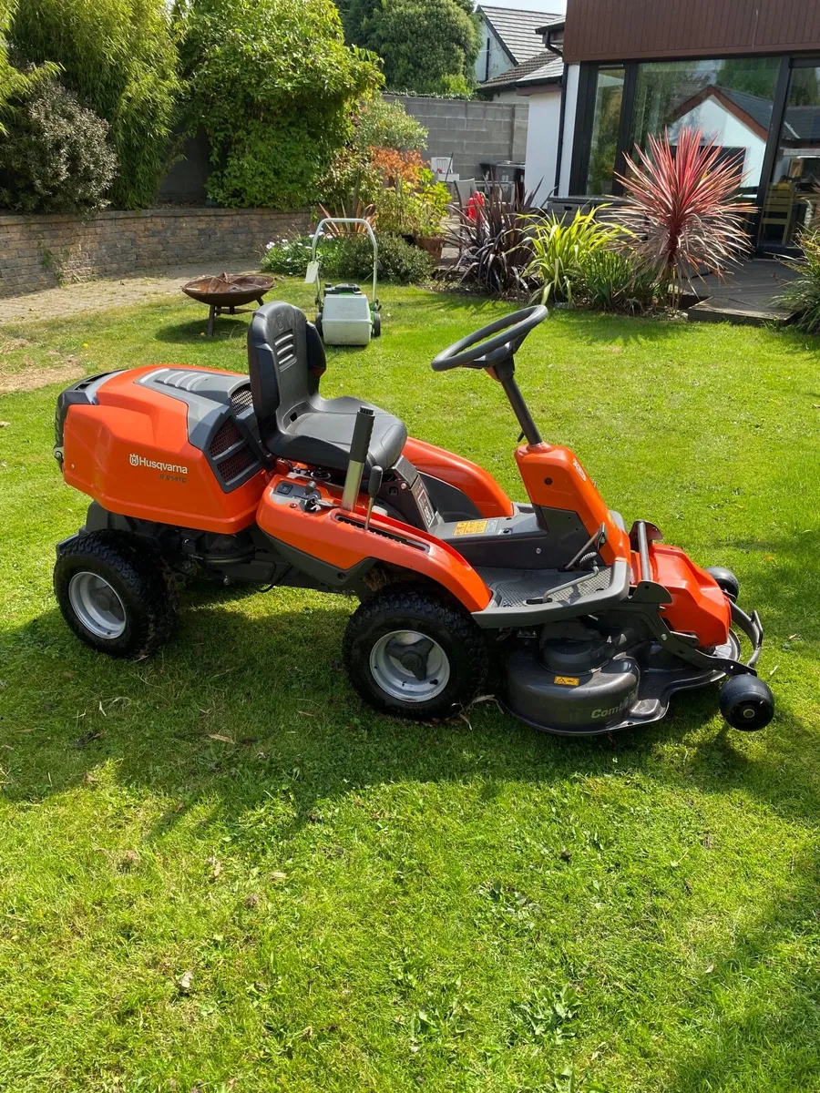 Ride on mower - Image 1