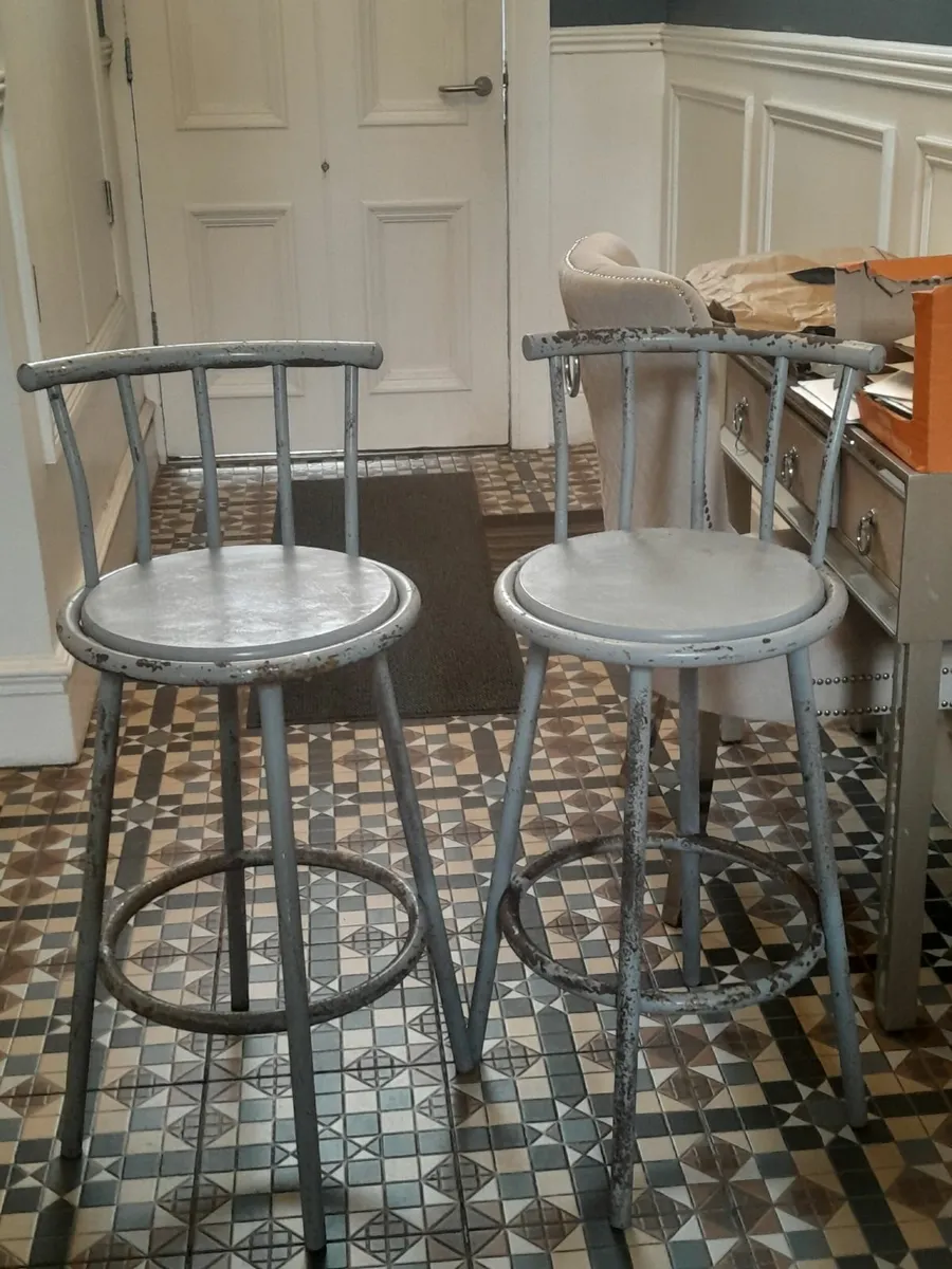 Outdoor Bar Stools - Image 2