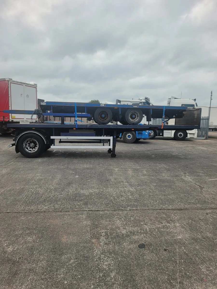26 foot single axle urban flat twist Locks posts - Image 4