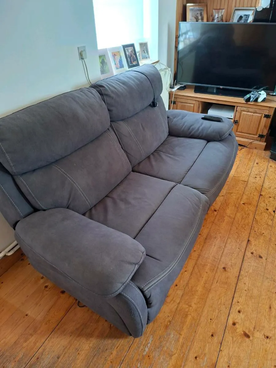 Recliner Couch - Image 3