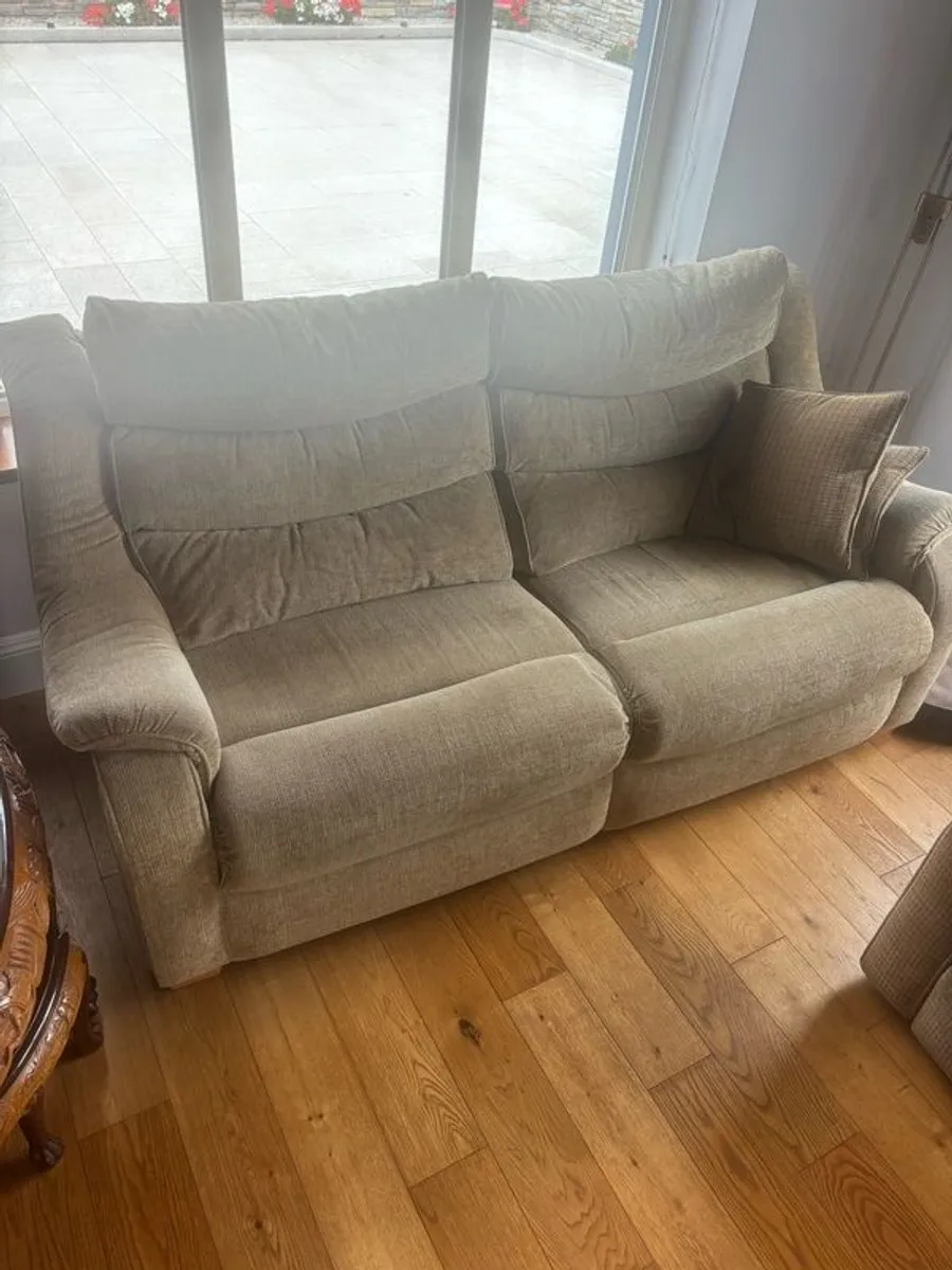 Parker Knoll - Image 2
