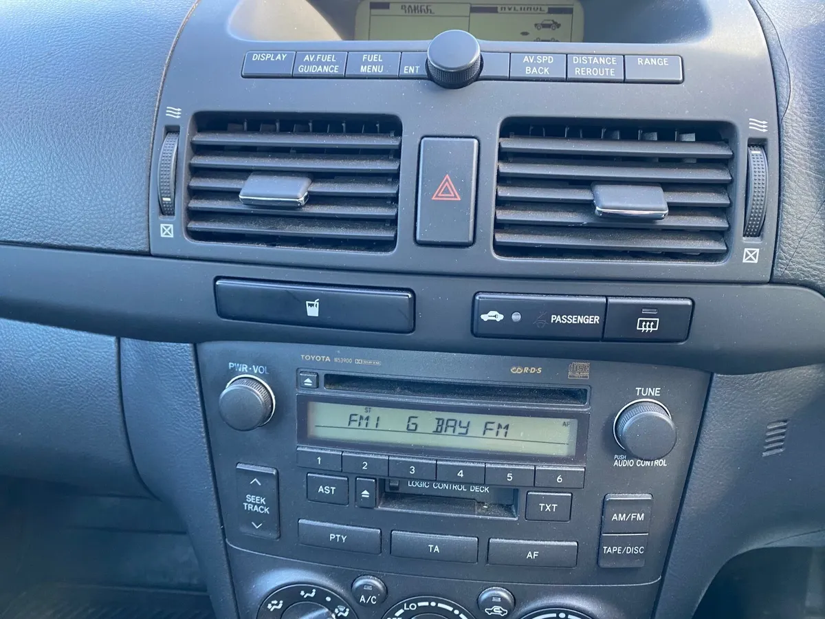 Toyota Avensis 2005 - Image 2