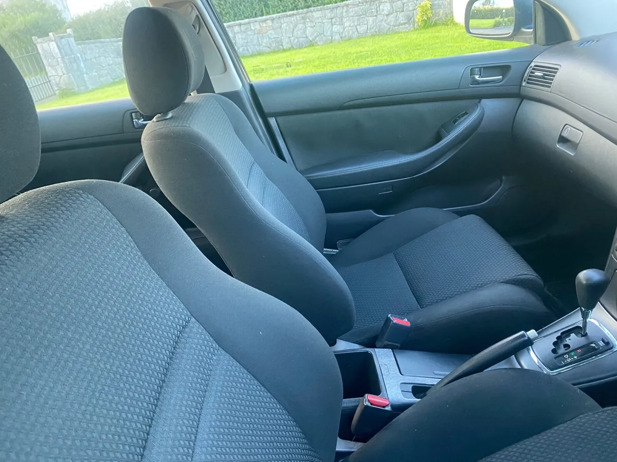 Toyota Avensis 2005 - Image 4