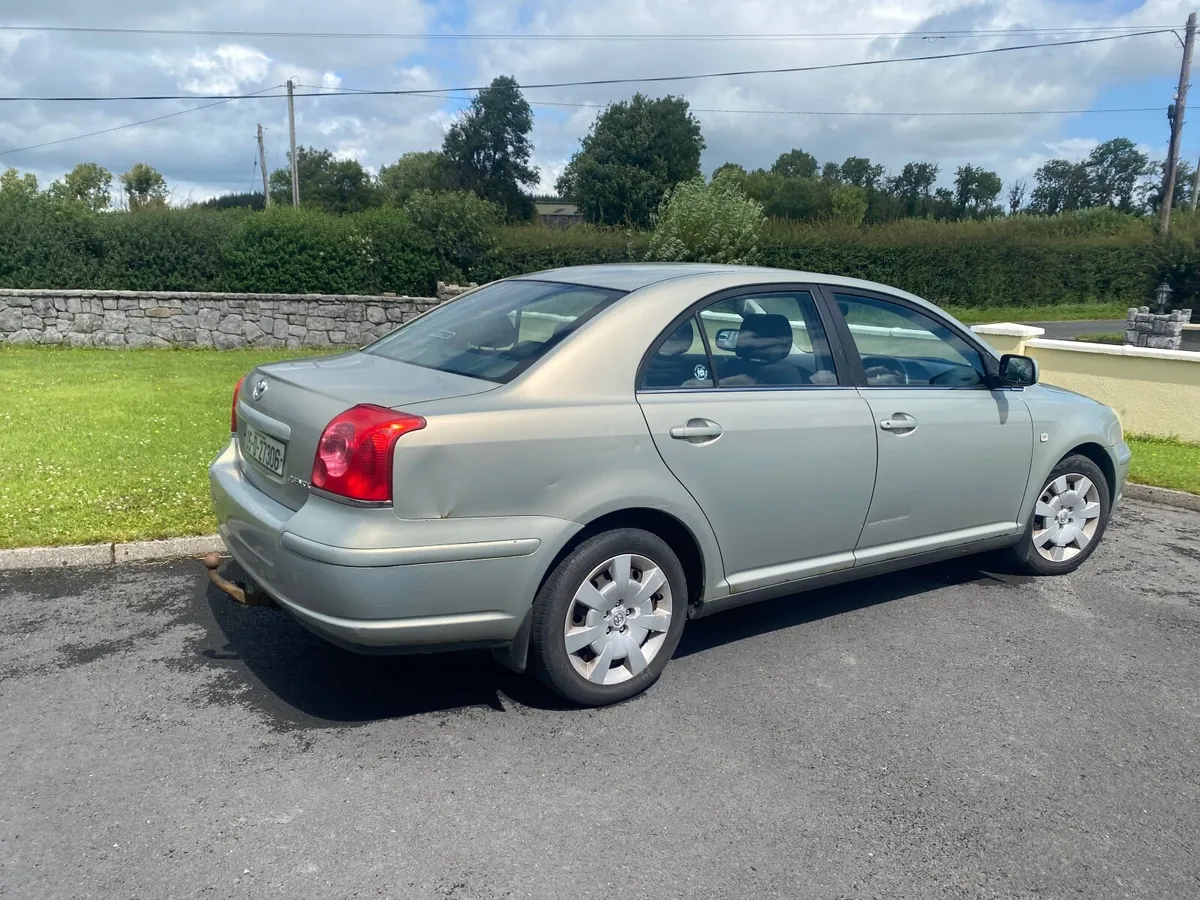 Toyota Avensis 2005 - Image 1