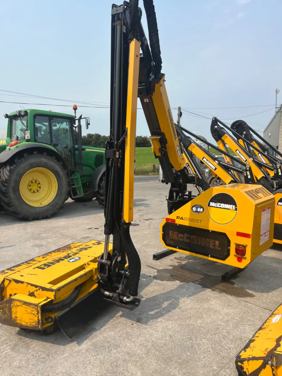 2021McConnel 6565T like new - Image 3