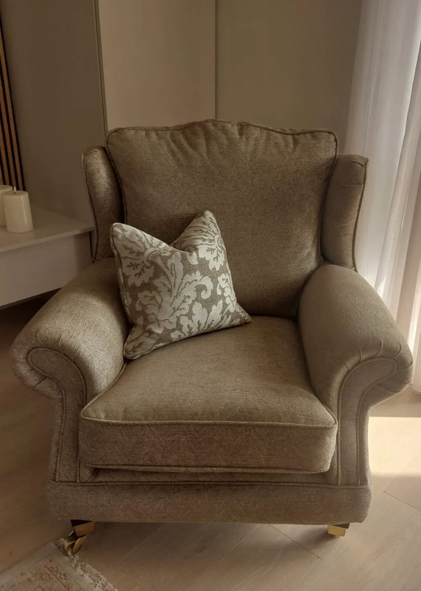 Finline Armchair - Image 1