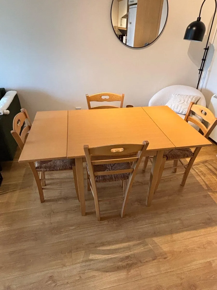 Table and 4 chairs - Image 4