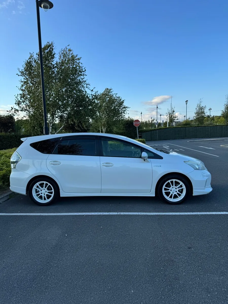 Toyota Prius - Image 2