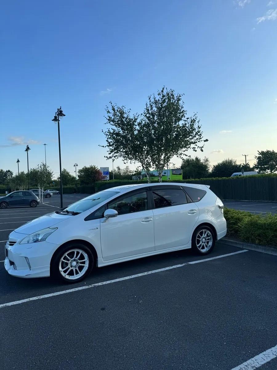 Toyota Prius - Image 3