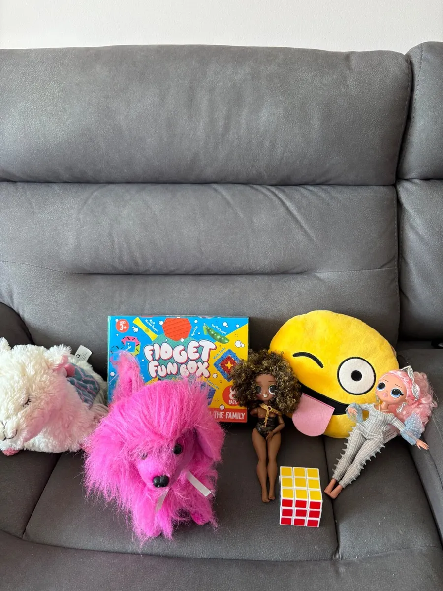 Car boot sale childrens items - Image 4