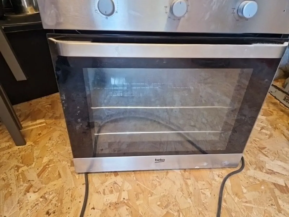 BEKO Oven and microwave - Image 4