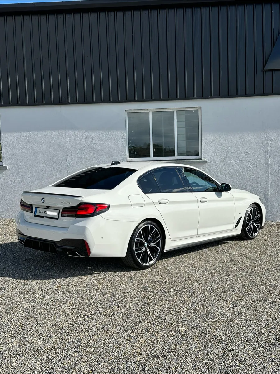 2022 BMW 520D MSPORT MPERFORMANCE - Image 4