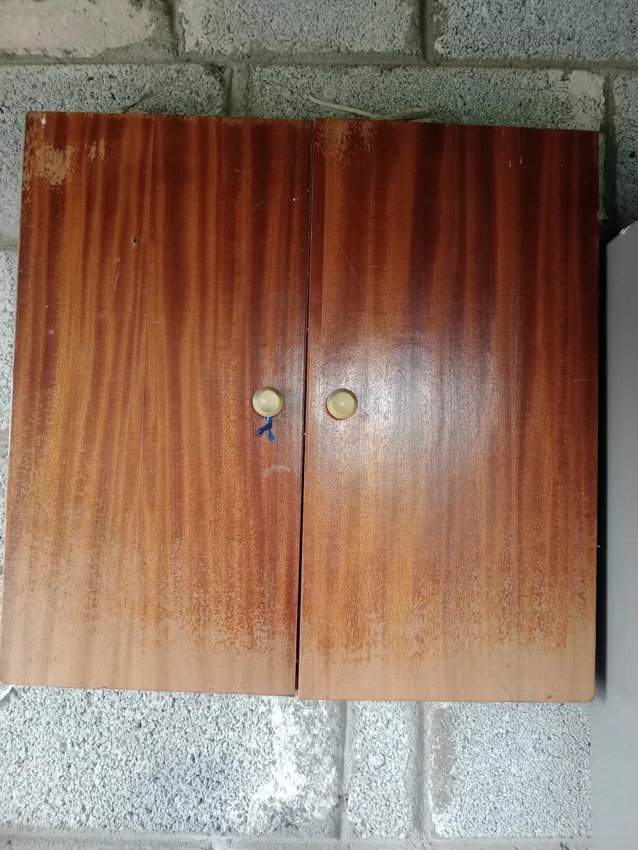 Dart board and case - Image 2