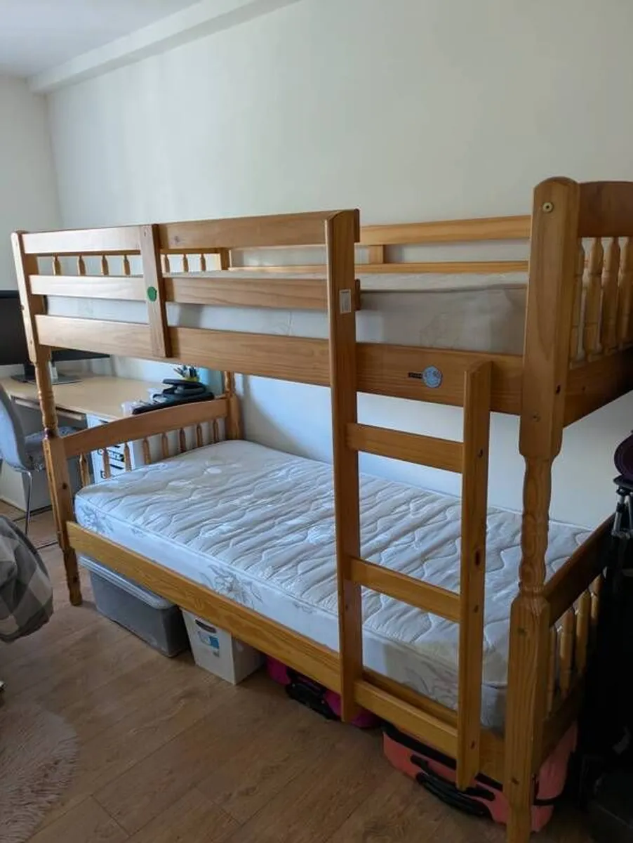 Bunk bed - Image 1