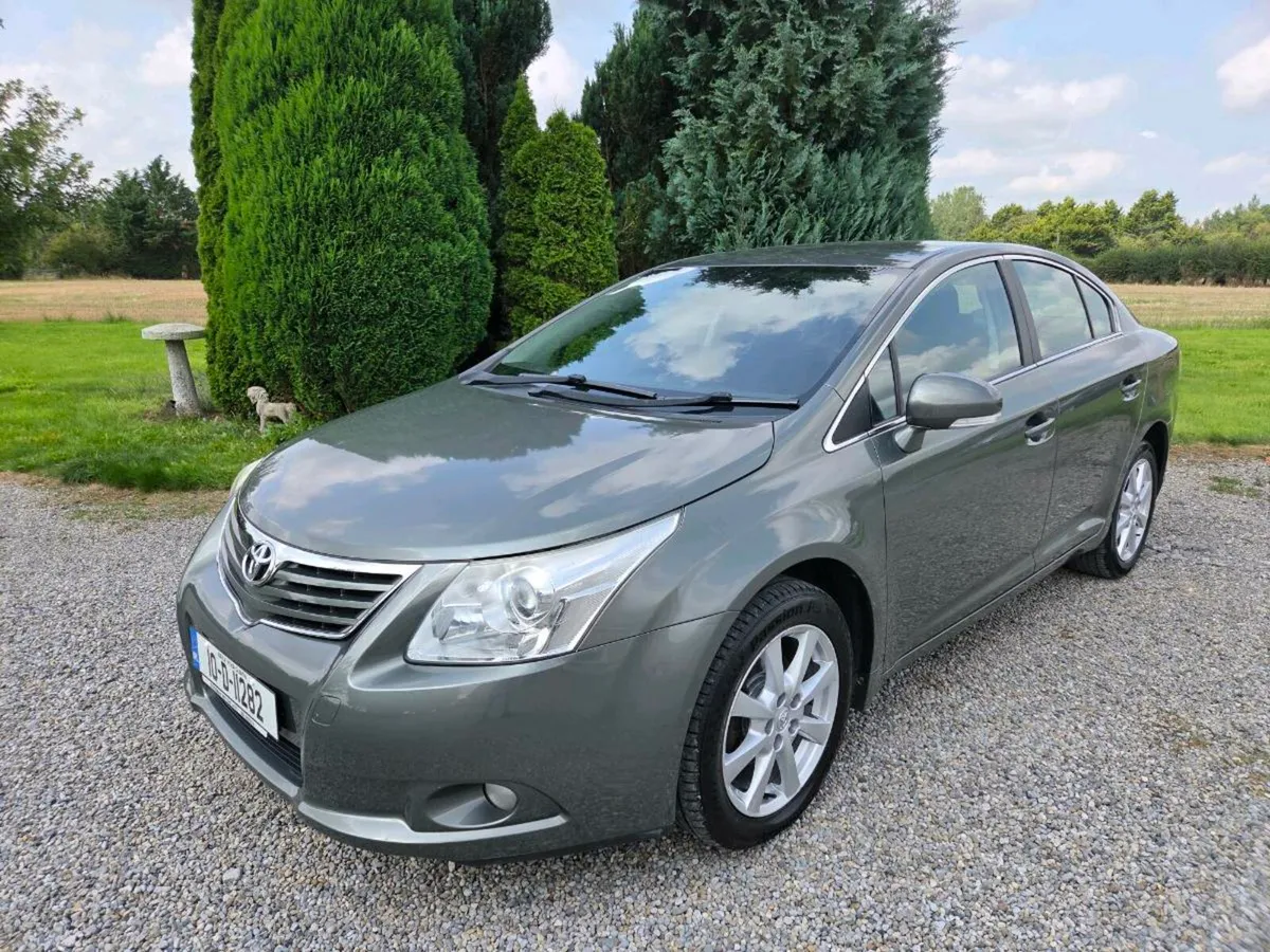 Very Low Mileage Toyota Avensis 2.0D4d Strata - Image 2