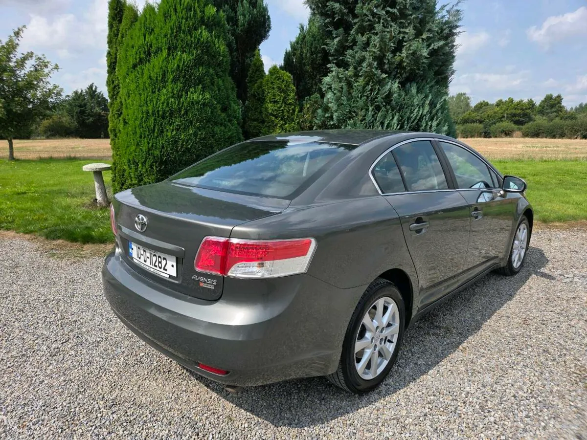 Very Low Mileage Toyota Avensis 2.0D4d Strata - Image 3