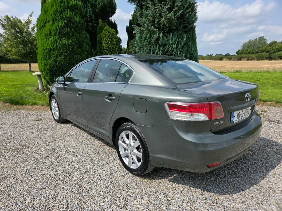Very Low Mileage Toyota Avensis 2.0D4d Strata - Image 4