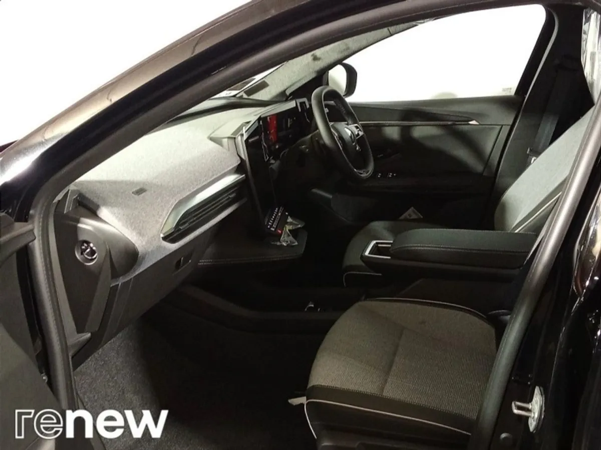 Renault Scenic Techno 87kwh 220hp - Image 4