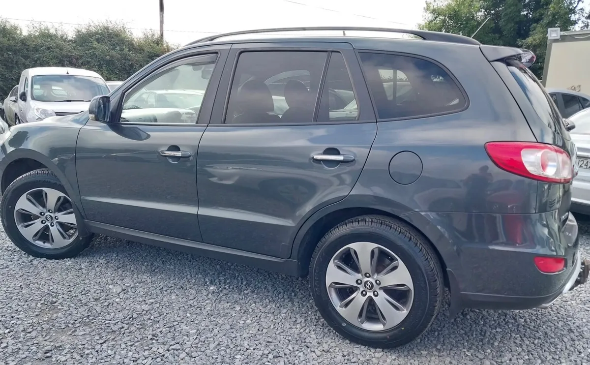 🔵 Hyundai Santa Fe 2.2 CRDI PREMIUM 7 SEATS - Image 3