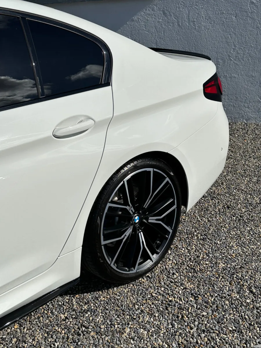 2022 BMW 520D MSPORT MPERFORMANCE - Image 3
