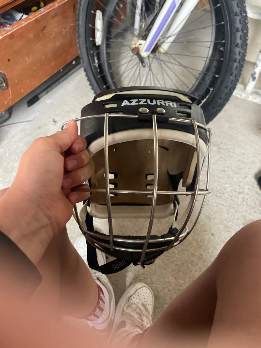 Azzurri helmet - Image 1