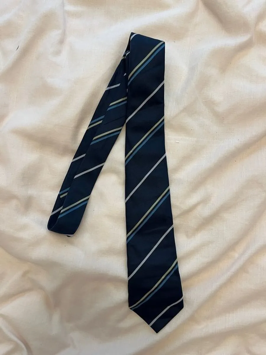Merlin College school jumper, 1/4 zip top and tie - Image 3