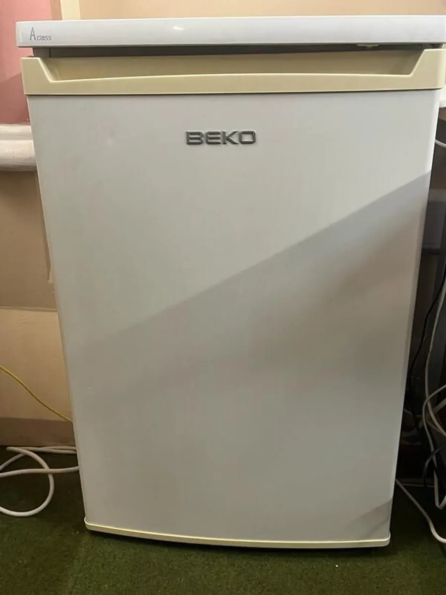 Undercounter fridge - Image 3