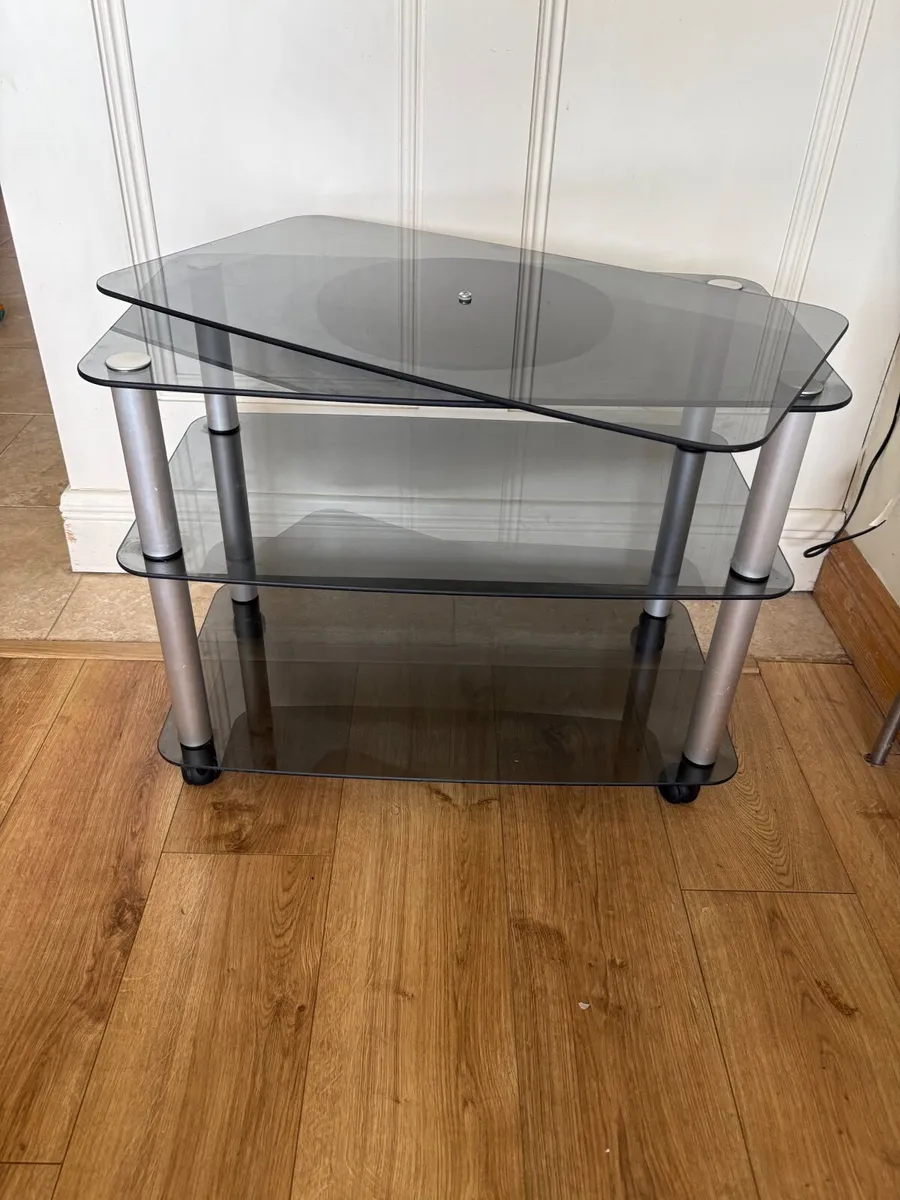 TV units & 2 - Image 2