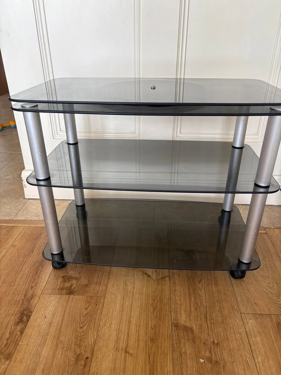 TV units & 2 - Image 4