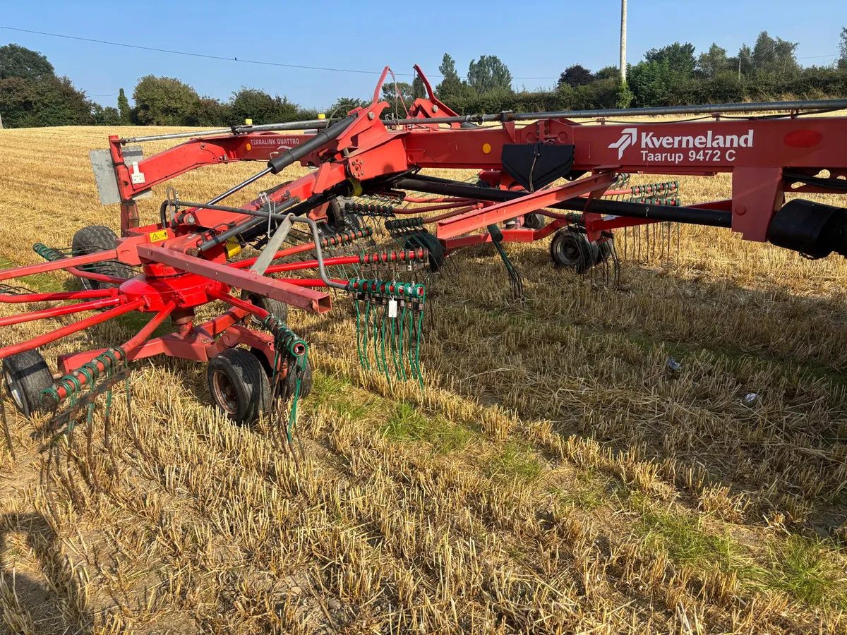 2012 kverneland 9472c rake - Image 1