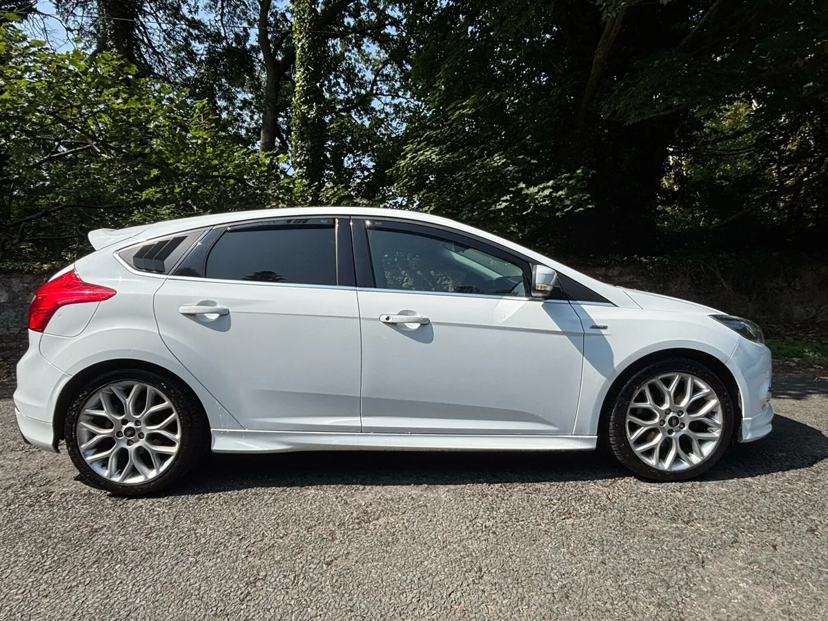 Ford Focus 1.6 ZETEC  S Turbo 179 BHP - Image 1