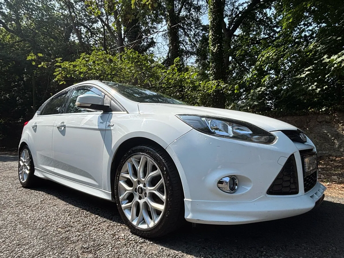 Ford Focus 1.6 ZETEC  S Turbo 179 BHP - Image 2