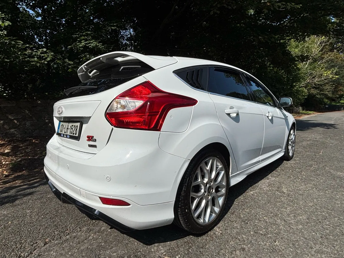 Ford Focus 1.6 ZETEC  S Turbo 179 BHP - Image 3
