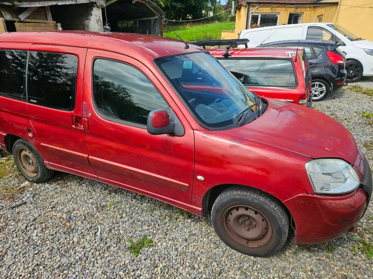 Citroen berlingo 1.6 hdi 5 seats - Image 2