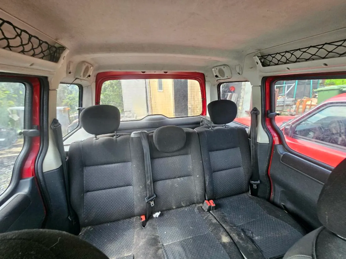 Citroen berlingo 1.6 hdi 5 seats - Image 4