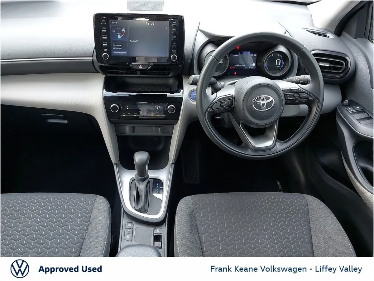 Toyota Yaris Cross Luna 1.5 Hybrid  forest Green - Image 2
