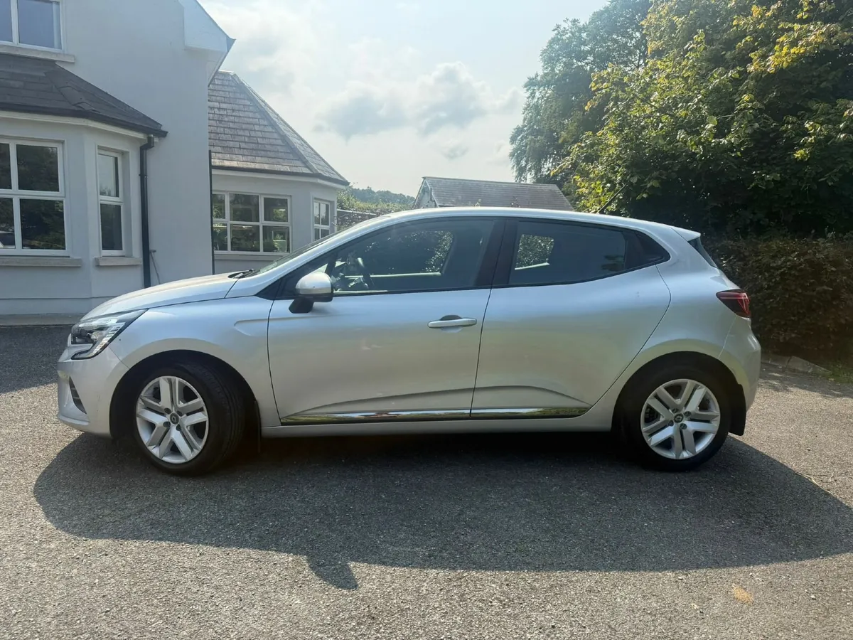 Renault Clio 2021 *fresh NCT* - Image 2