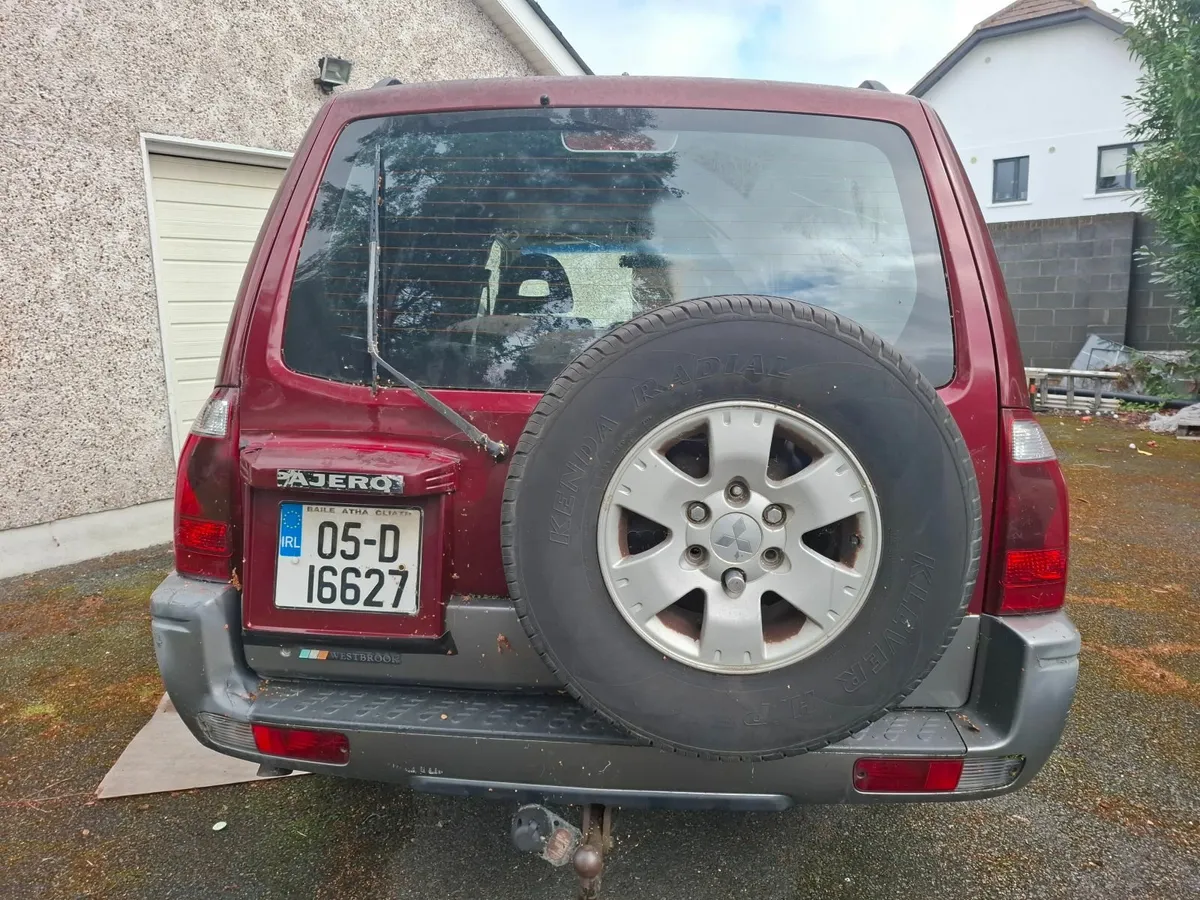 Mitsubishi Pajero 2005 - Image 2