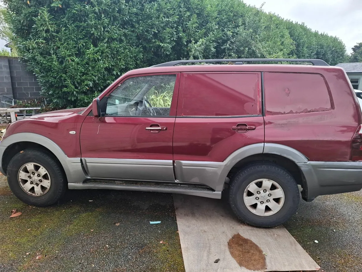 Mitsubishi Pajero 2005 - Image 1
