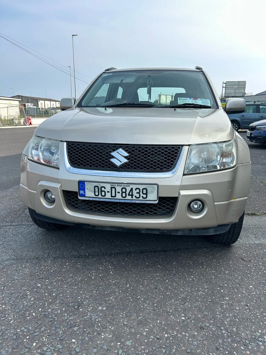 Suzuki Grand Vitara 1.6 petrol 4x4 LOW KM+NCT /TAX - Image 2