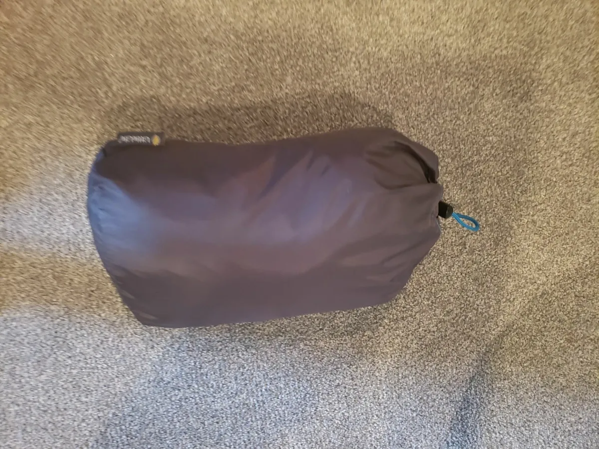 Travel cot blackout cover - Image 4