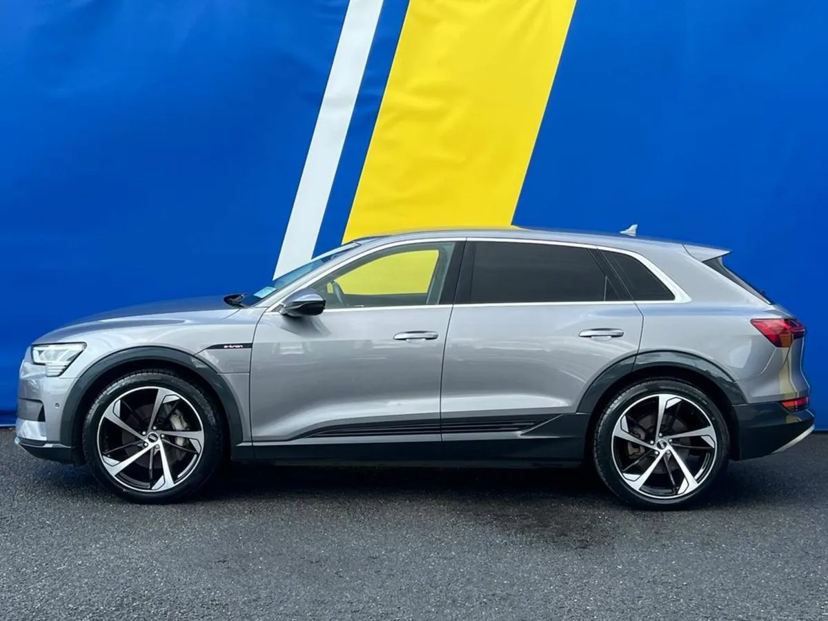 Audi e-tron 50 QUATTRO // NEW 22" RSQ8 ALLOYS // L - Image 3