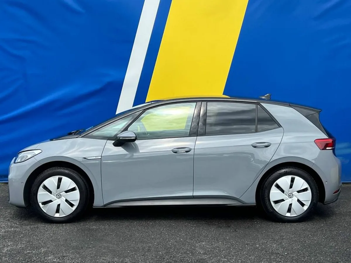 Volkswagen ID.3 LIFE AUTO // HEATED SEATS // REVER - Image 3